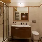 Apartment Guesthost - Rione Prati Quiet & Cozy Rome