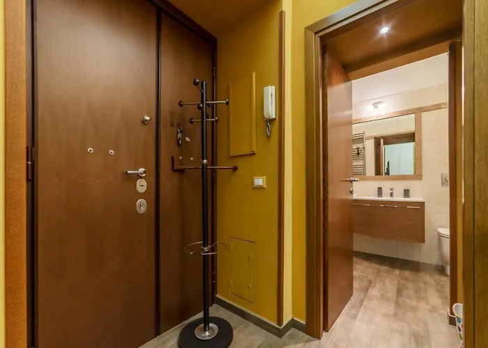 Guest Host - Rione Prati Quiet & Cozy Апартаменты