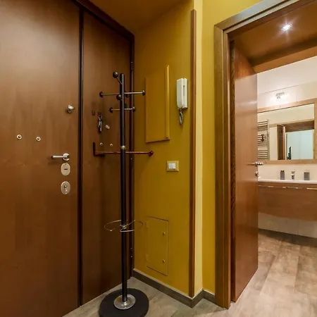 Guest Host - Rione Prati Quiet & Cozy Apartamento