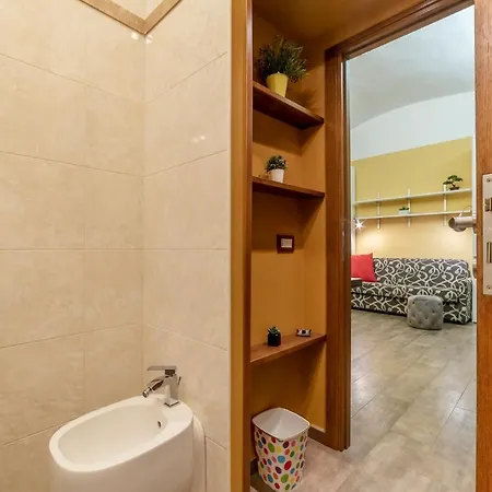 Guest Host - Rione Prati Quiet & Cozy * Roma